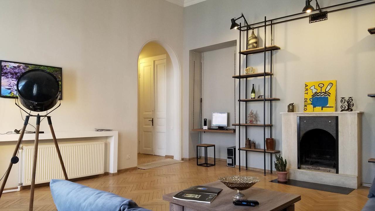 Art House Apartment Тбилиси Екстериор снимка